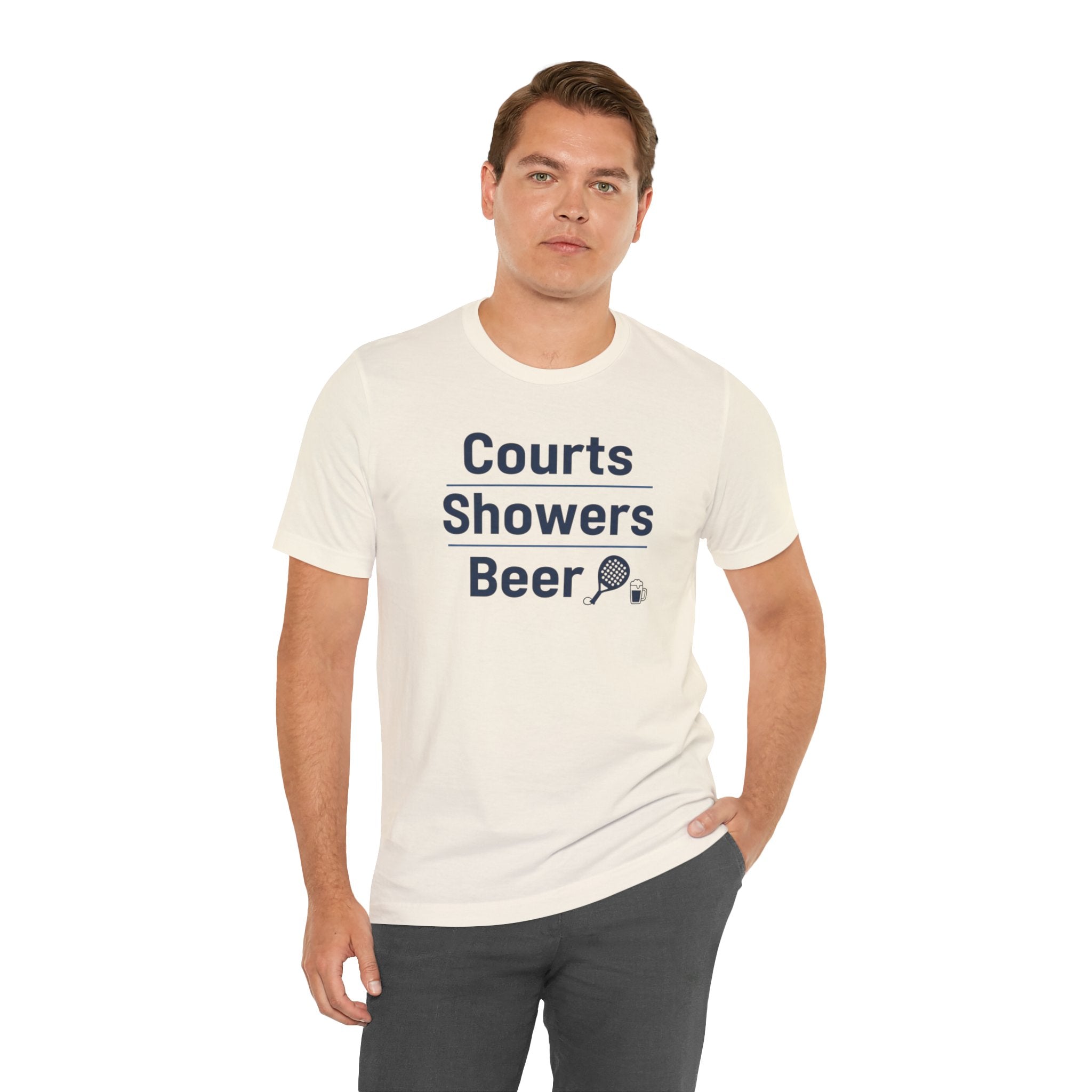 T-shirt Padel Originale "Courts Showers Beer" | Idea Regalo Padelista, Maglietta Uomo Donna