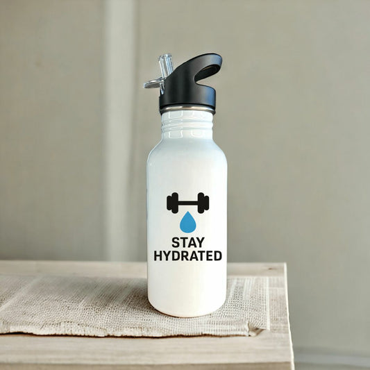 Borraccia bianca sportiva in acciaio con scritta Stay Hydrated e icona manubrio nero con goccia azzurra, tappo con cannuccia per palestra Pianeta Wow.