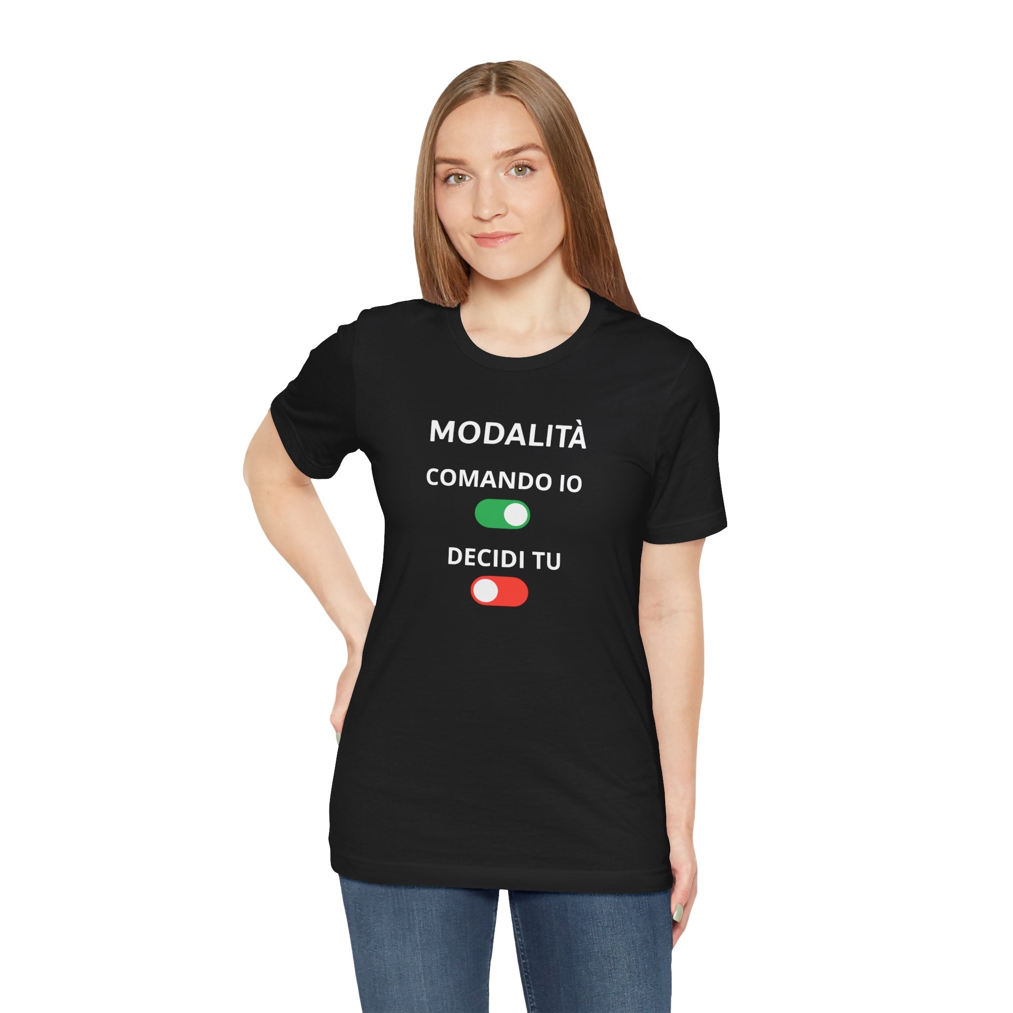 T-shirt con grafica impostazioni toggle Comando io ON verde e Decidi tu OFF rosso design originale e divertente